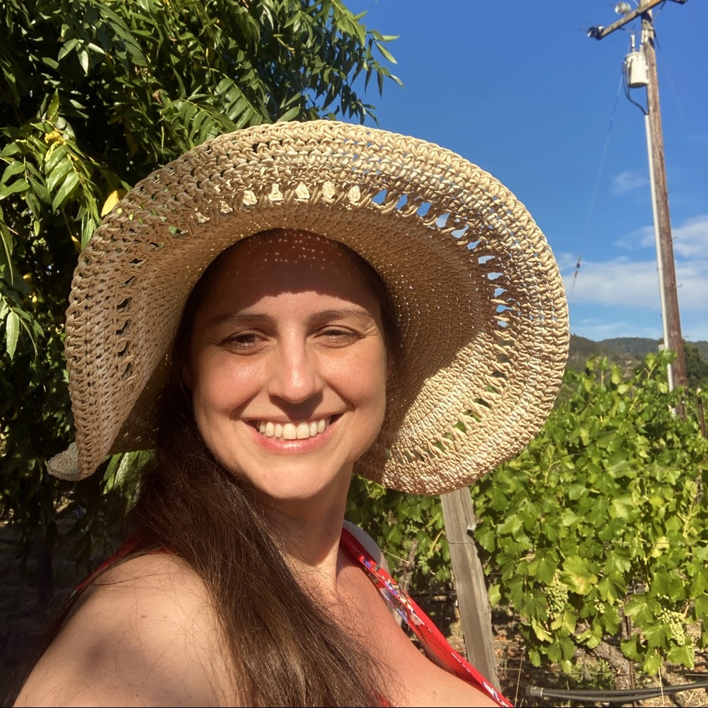 Meet your Posher, Danielle